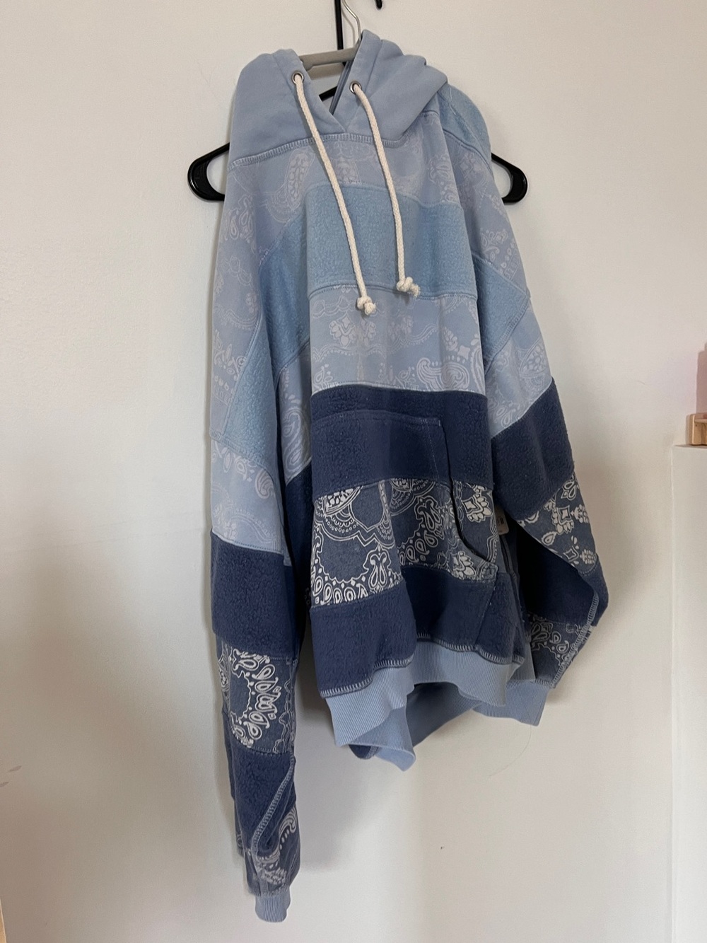 New❤️Free People FP movement Blue Appliqué Stripe Hoodie M - Picture 5 of 9